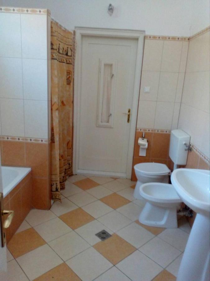 Uj Elet Weekend House Βίλα Balatonkeresztúr Εξωτερικό φωτογραφία